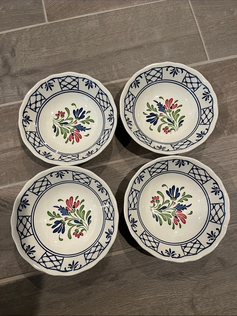 Johnson Brothers Provincial Set Of 4 Scalloped Edge 6 1/2" Cereal Bowls